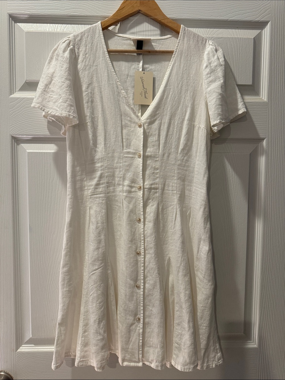 Universal Thread white Button-Front V-Neck Mini Dress